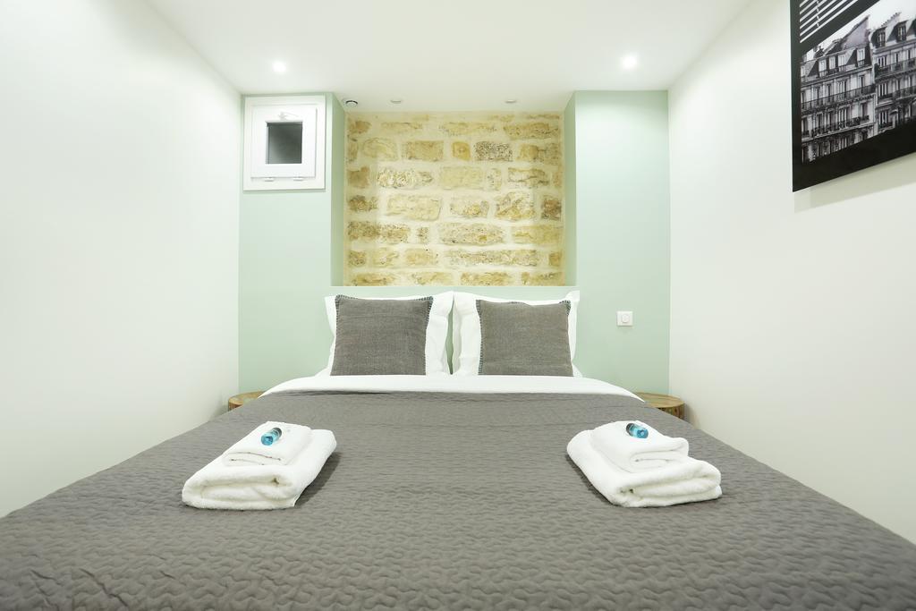 Rent A Room - Charon 3 Apartment *