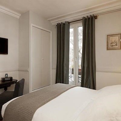 De La Porte Doree Hotel
