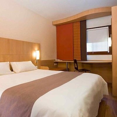 Ibis Vaugirard Porte De Versailles Paris