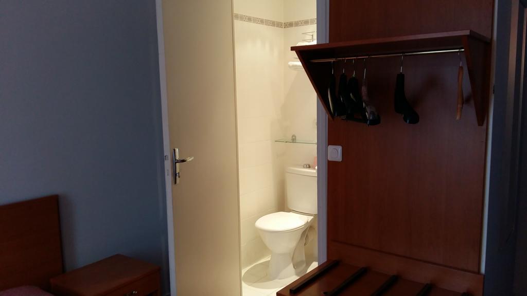 Pax 18e Hotel 2*