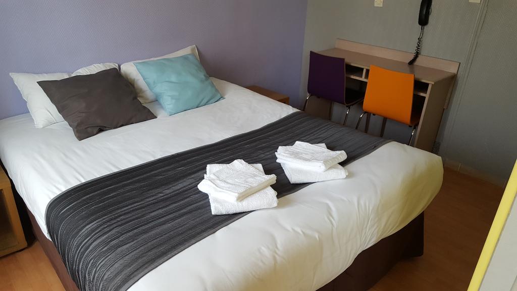 Le Montclair Montmartre By River Hostel Paris