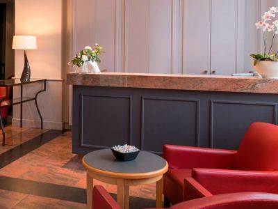 De Geneve Hotel
