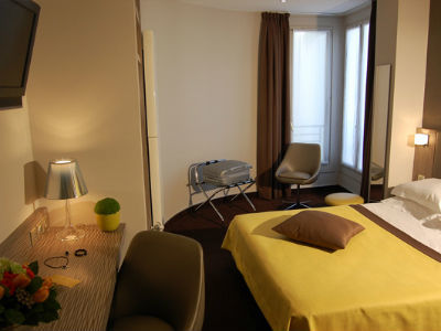 Acropole 3*