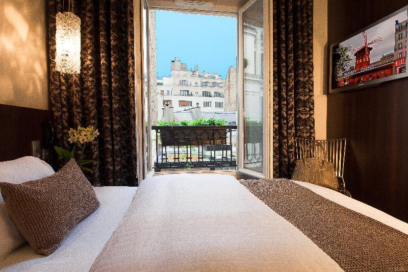 B Montmartre 4*