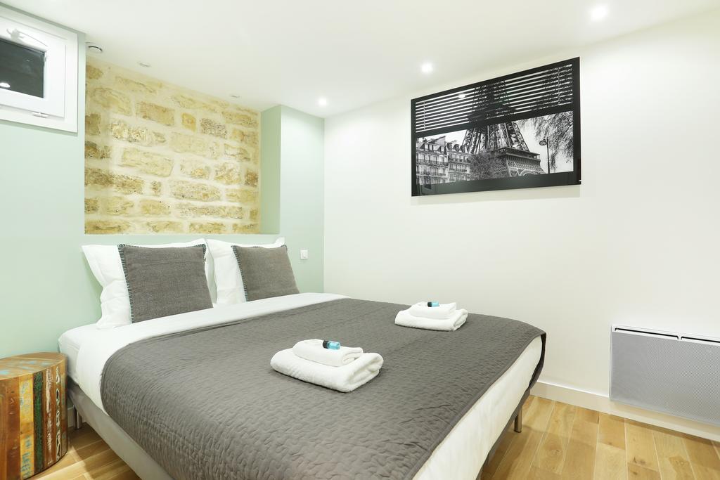Apartment Rent A Room - Charon 3 *