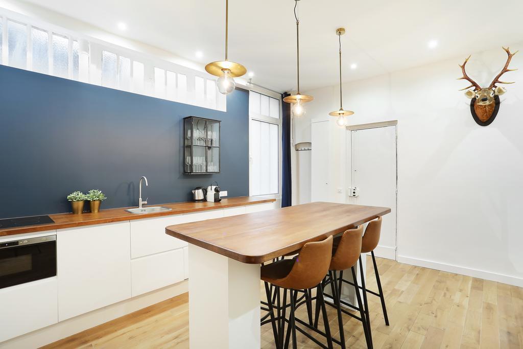 Apartment Rent A Room - Charon 3