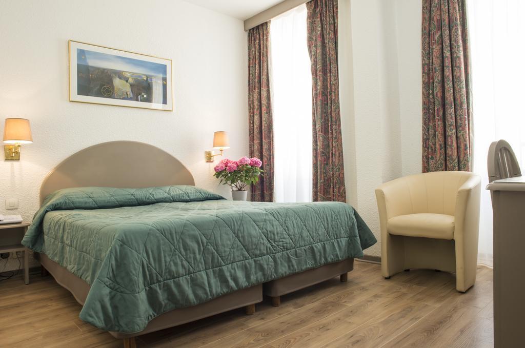 Royal Bastille Hotel