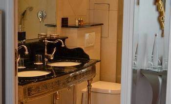 Boutique Konfidentiel Hotel 4*