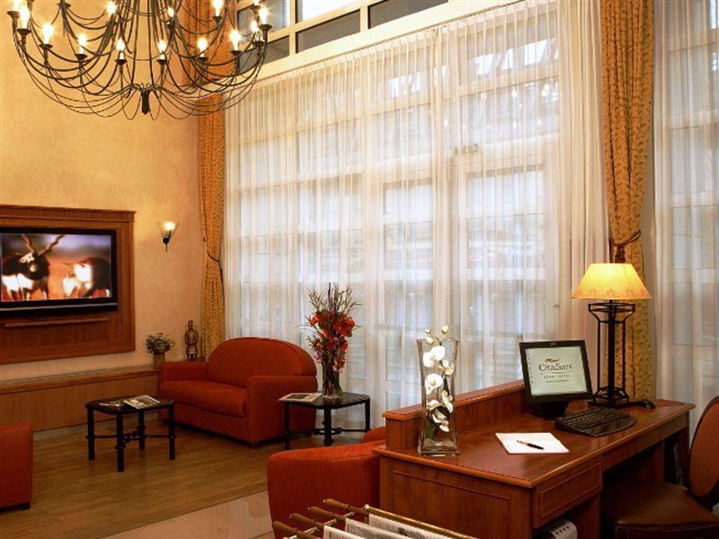 Aparthotel Citadines Tour Eiffel 4*