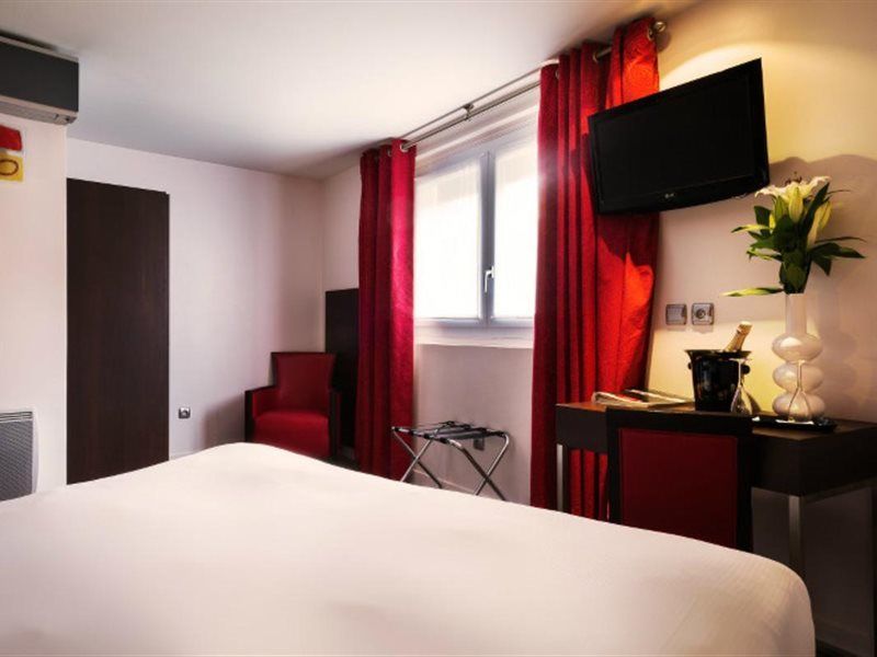 Hotel Arc De Triomphe Paris