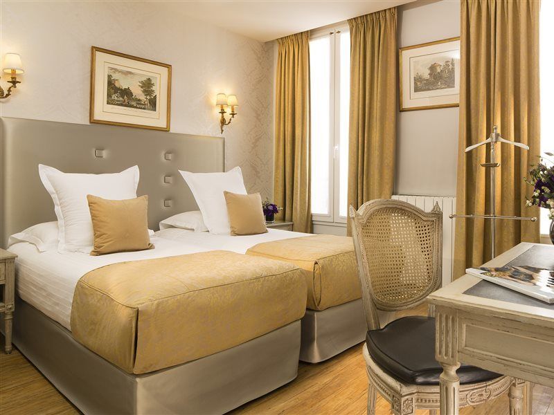 Hotel Plaza Elysees