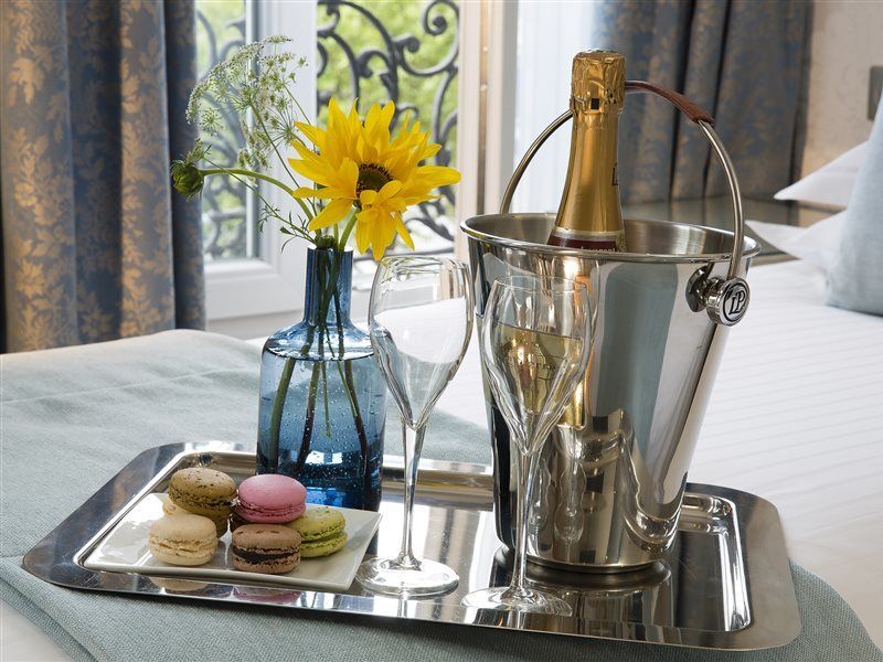 Plaza Elysees 4* Paris