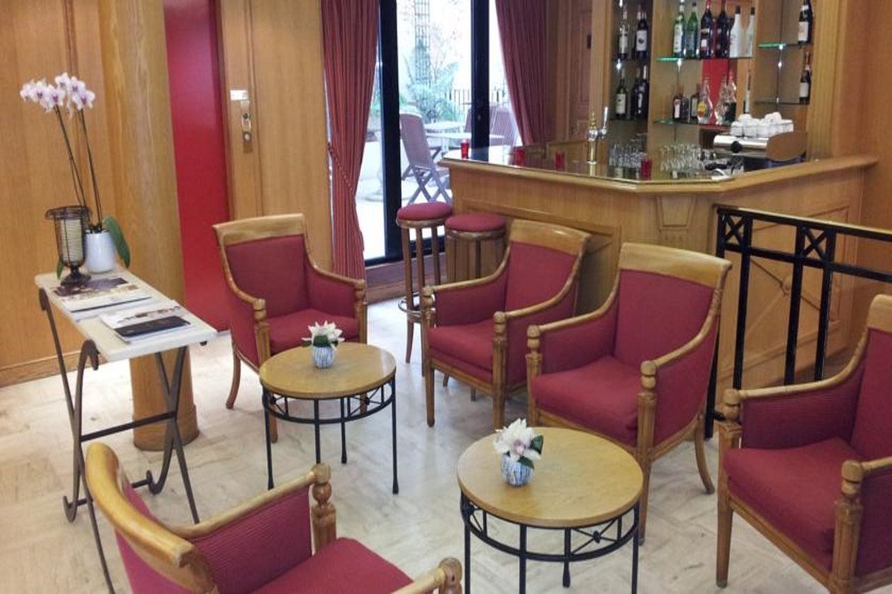 Hotel Le Pierre Paris