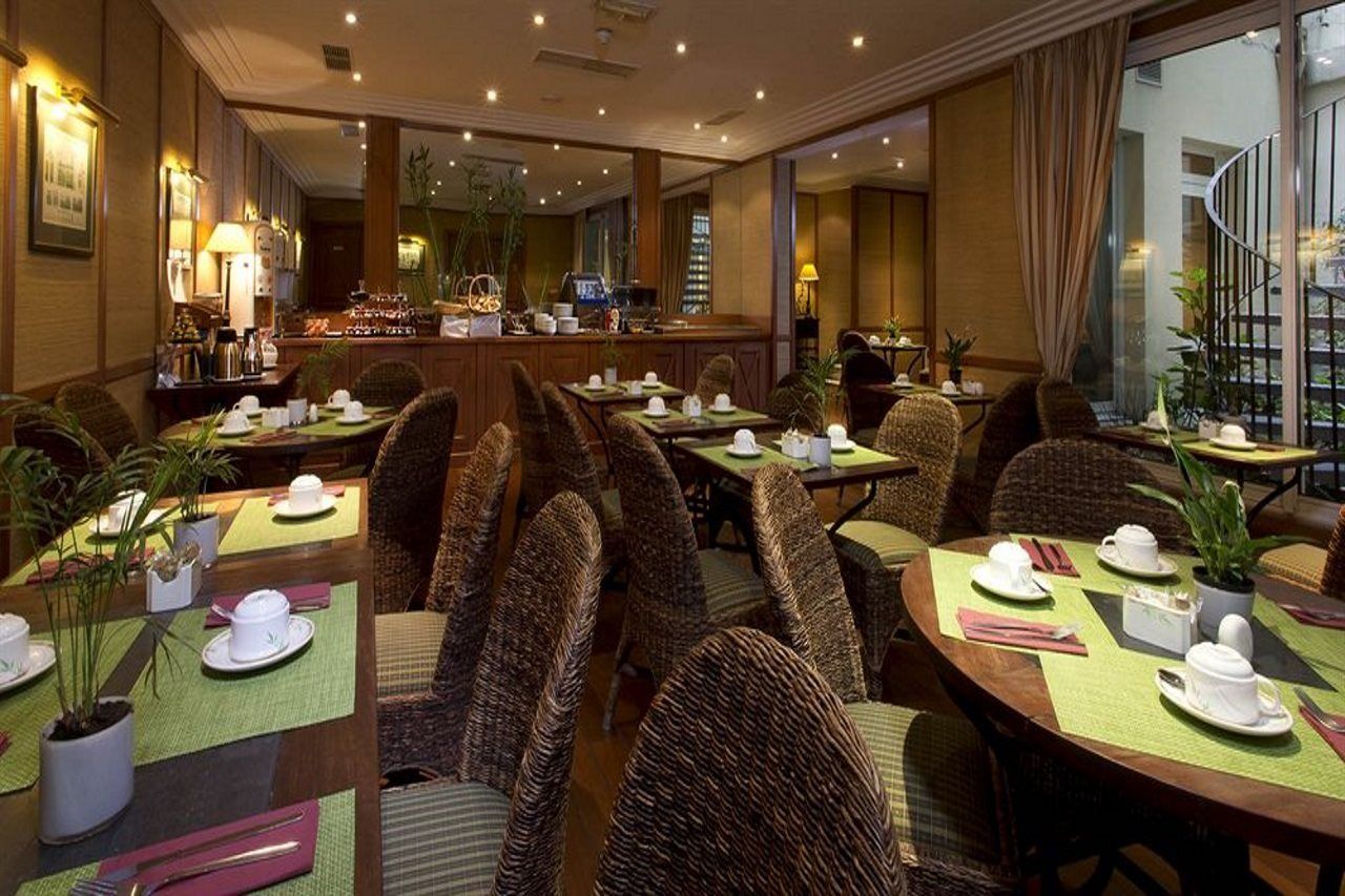 Le Pierre Hotel