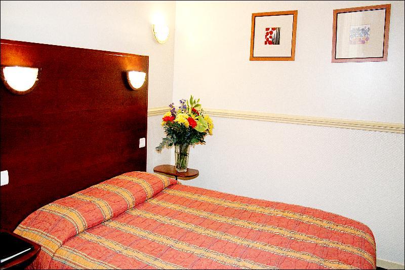 Pavillon Courcelles Parc Monceau 3*