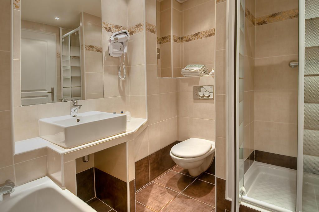 Hotel L'ouest 3*