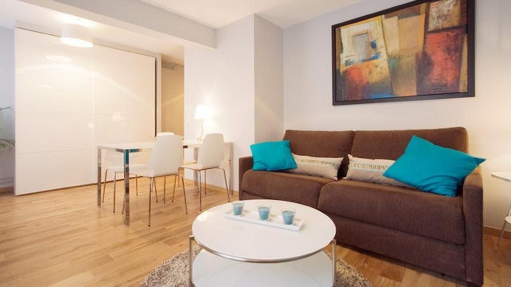 Appartement Montmartre Abbesses-artist Village Paris