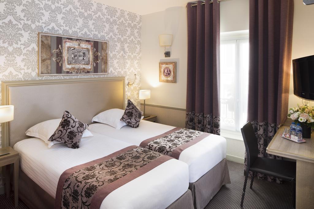 Hotel Monceau Wagram 4*