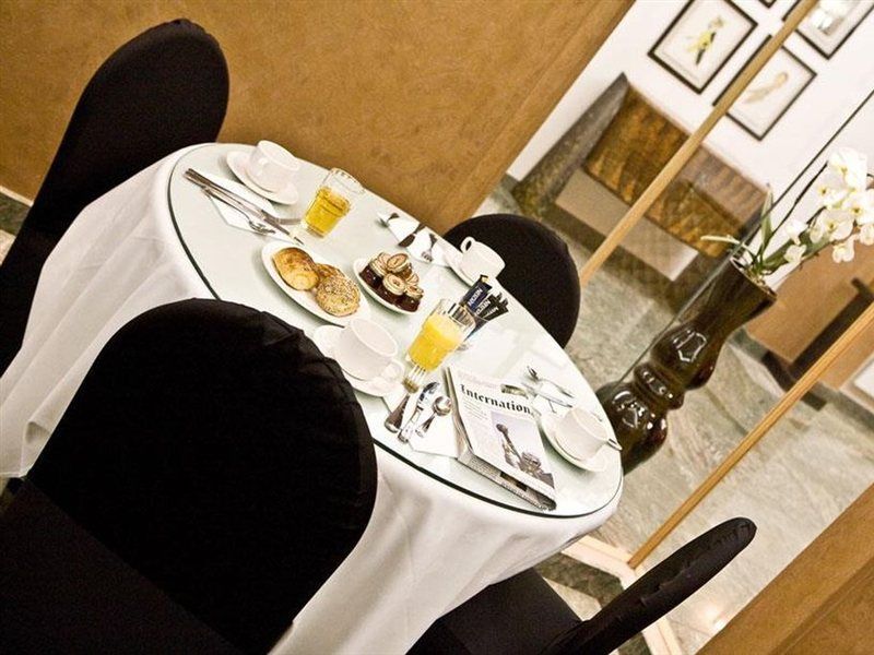 Le Patio Bastille Hotel 3*