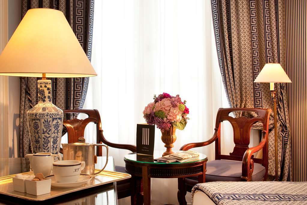 Le Dokhan's Arc De Triomphe, A Tribute Portfolio 5*