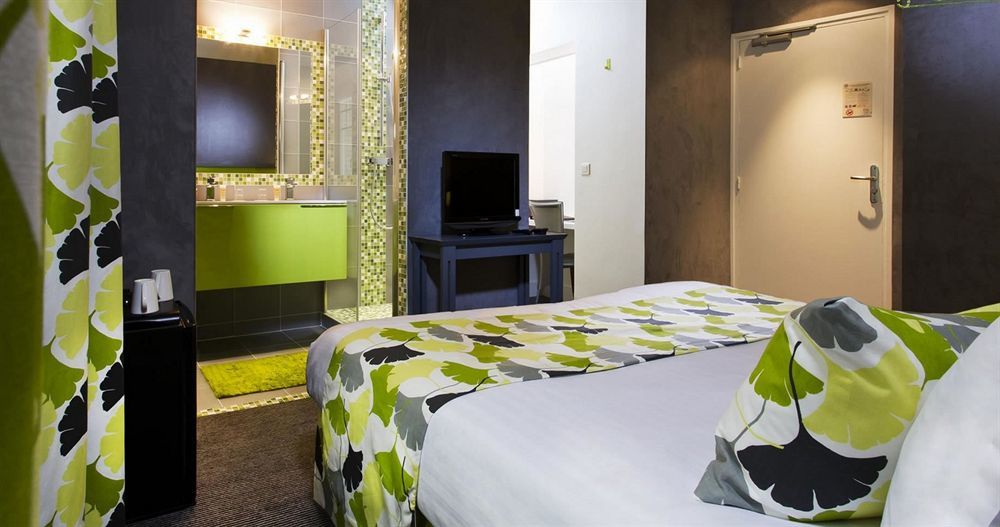 Makom Pereire 3*