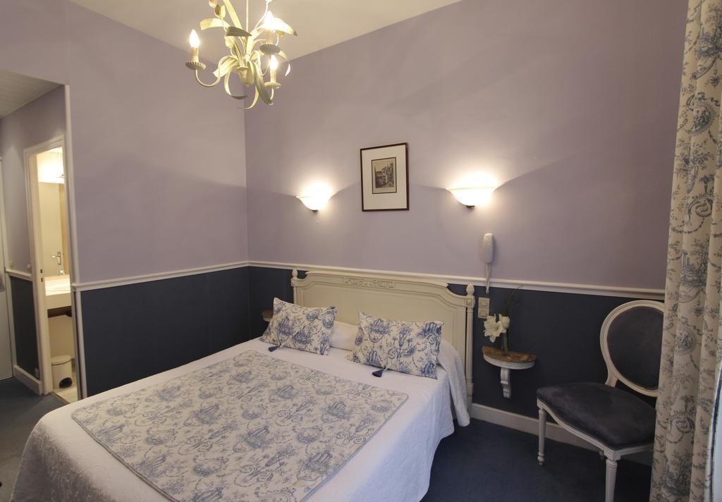 Chopin Hotel 2*