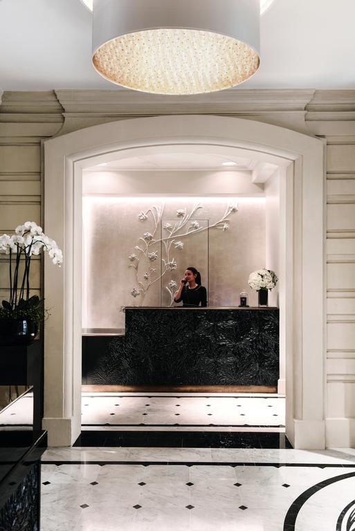 Hotel Le Narcisse Blanc Paris