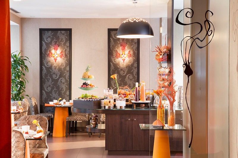 Elysées Bassano Hotel Paris
