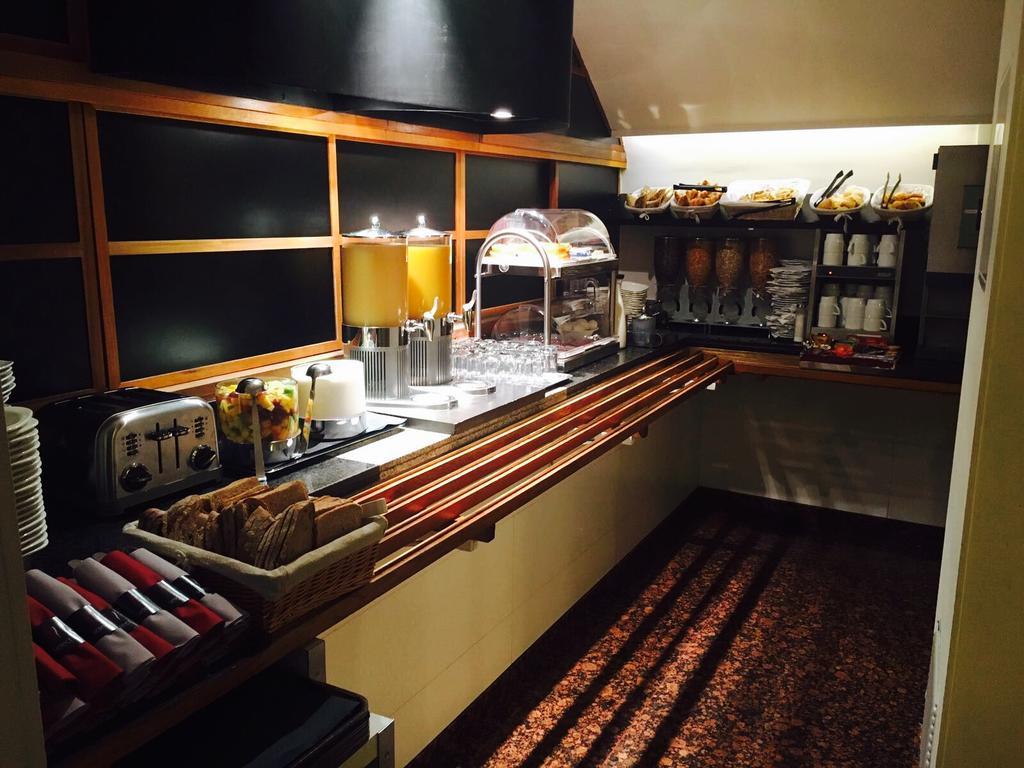 Select 4* Paris