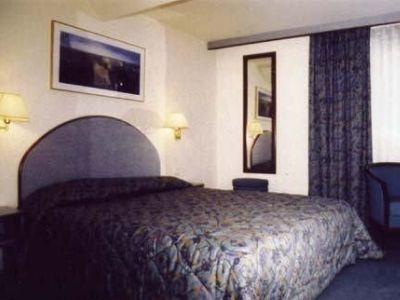 Royal Bastille Hotel 2*