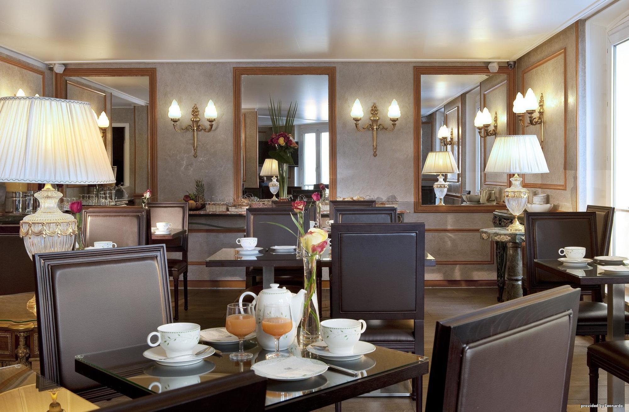 Plaza Elysees 4*