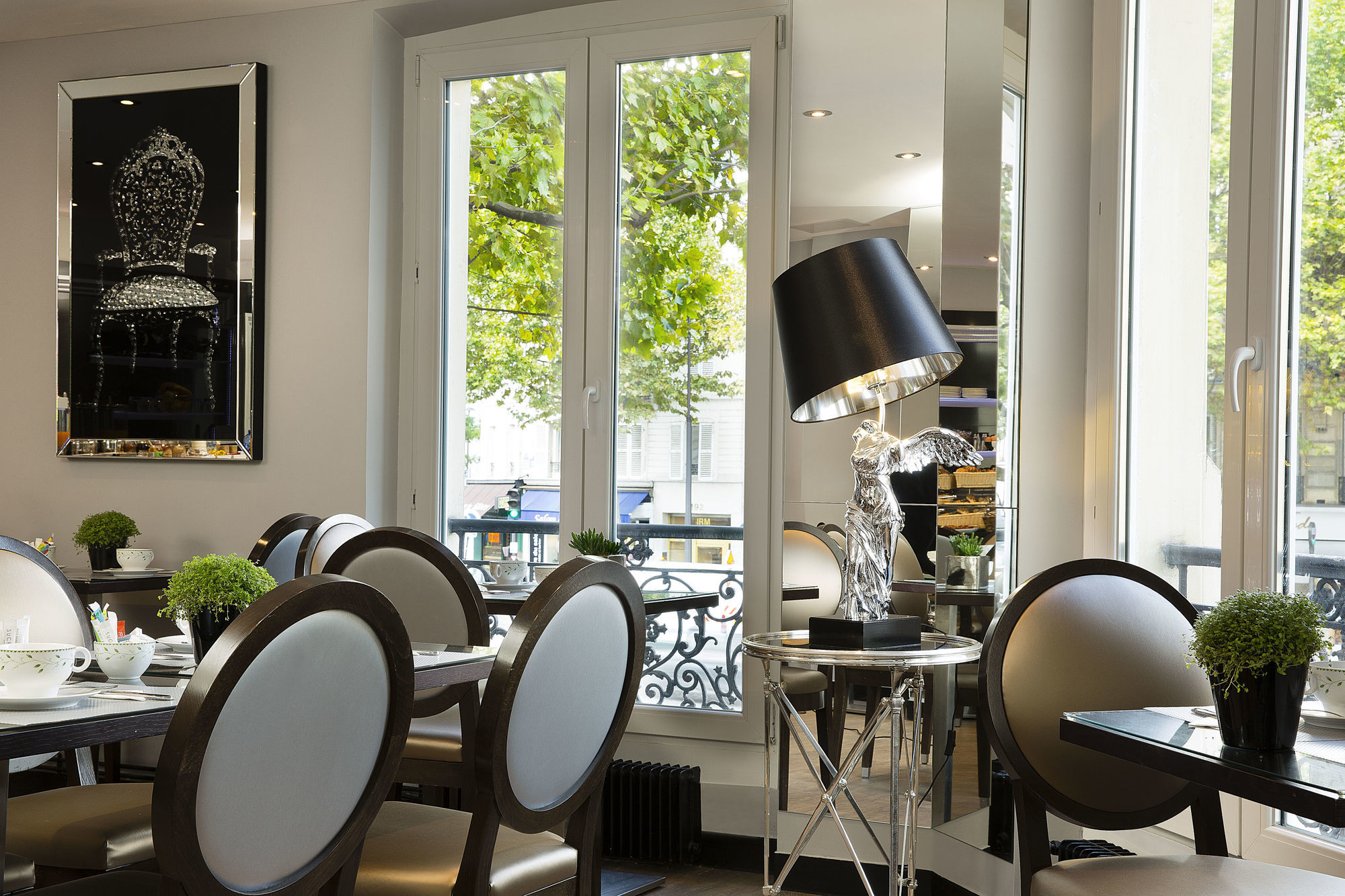 Plaza Elysees Hotel 4*