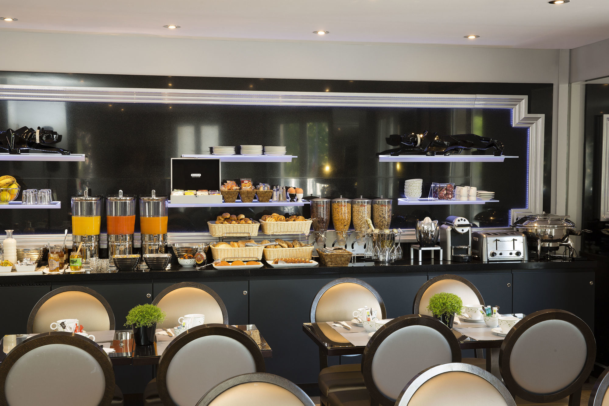 Plaza Elysees Hotel Paris