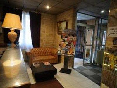 Hipotel Buttes Chaumont Belleville 3* Paris