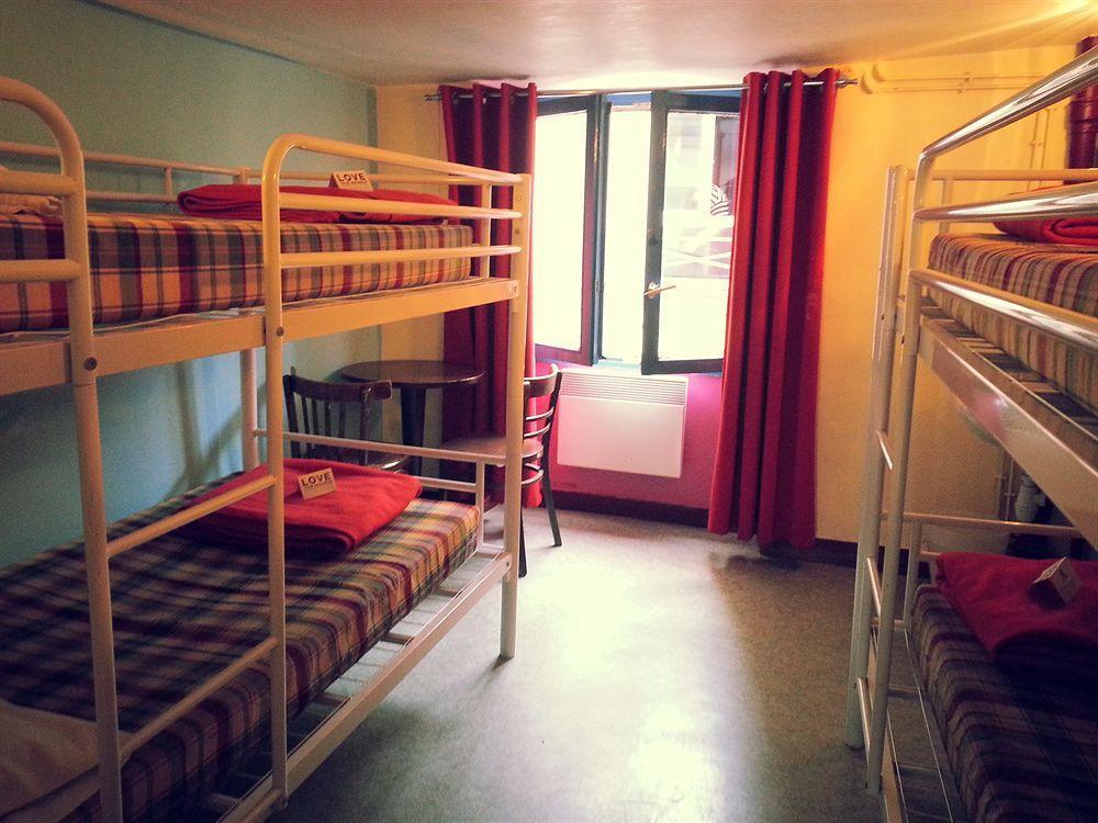 Young And Happy Latin Quarter By Hiphophostels Hostel Paris