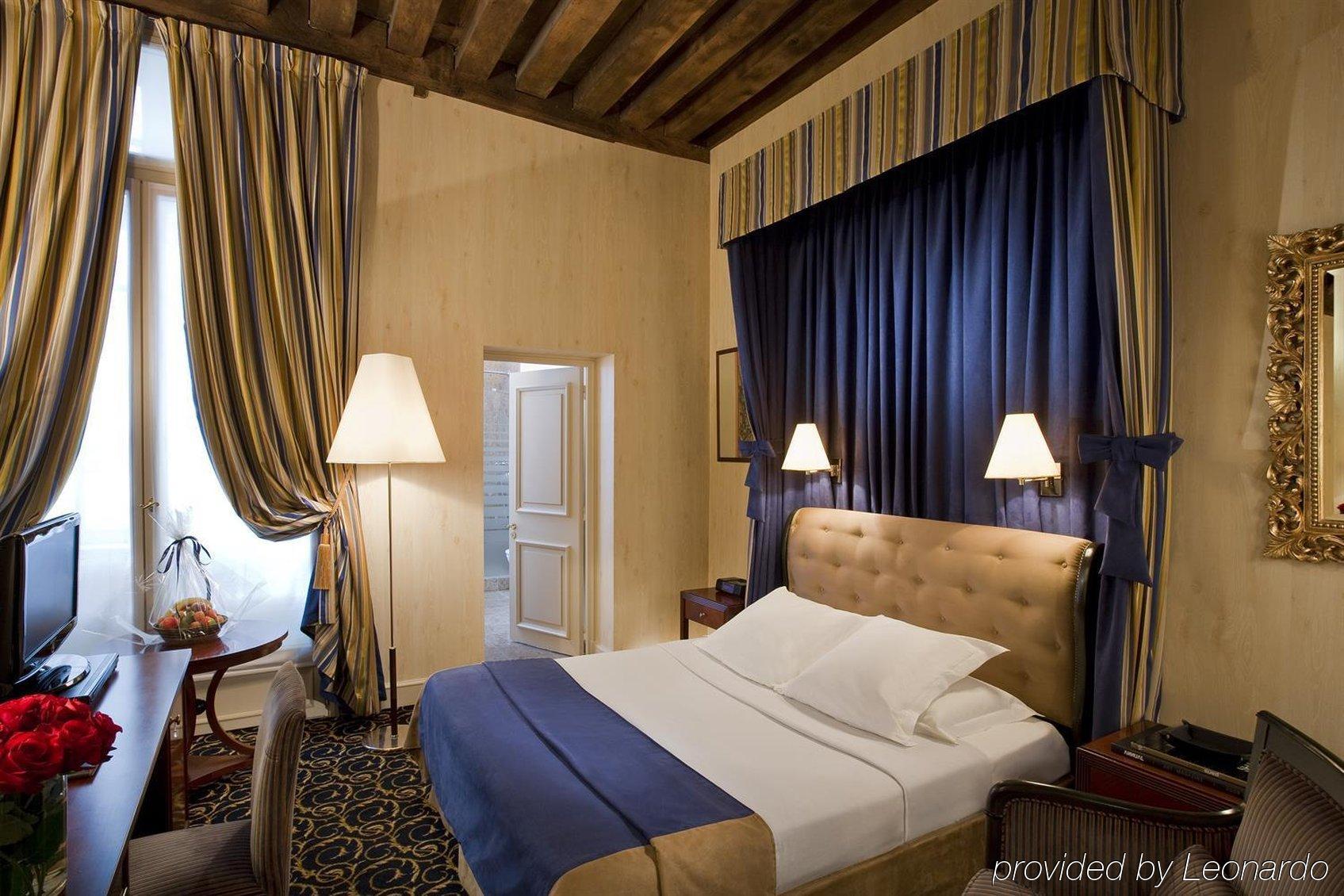 Hotel D'aubusson Paris