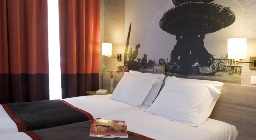 Adagio Opera Aparthotel 4*
