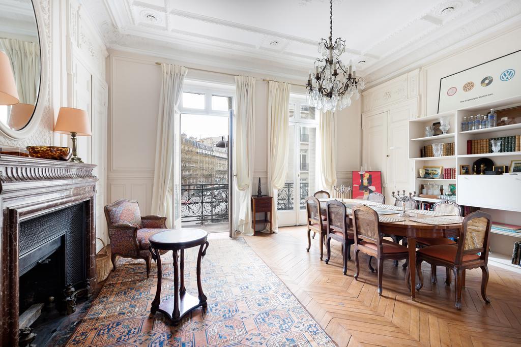 Appartement Haussmann 168 *