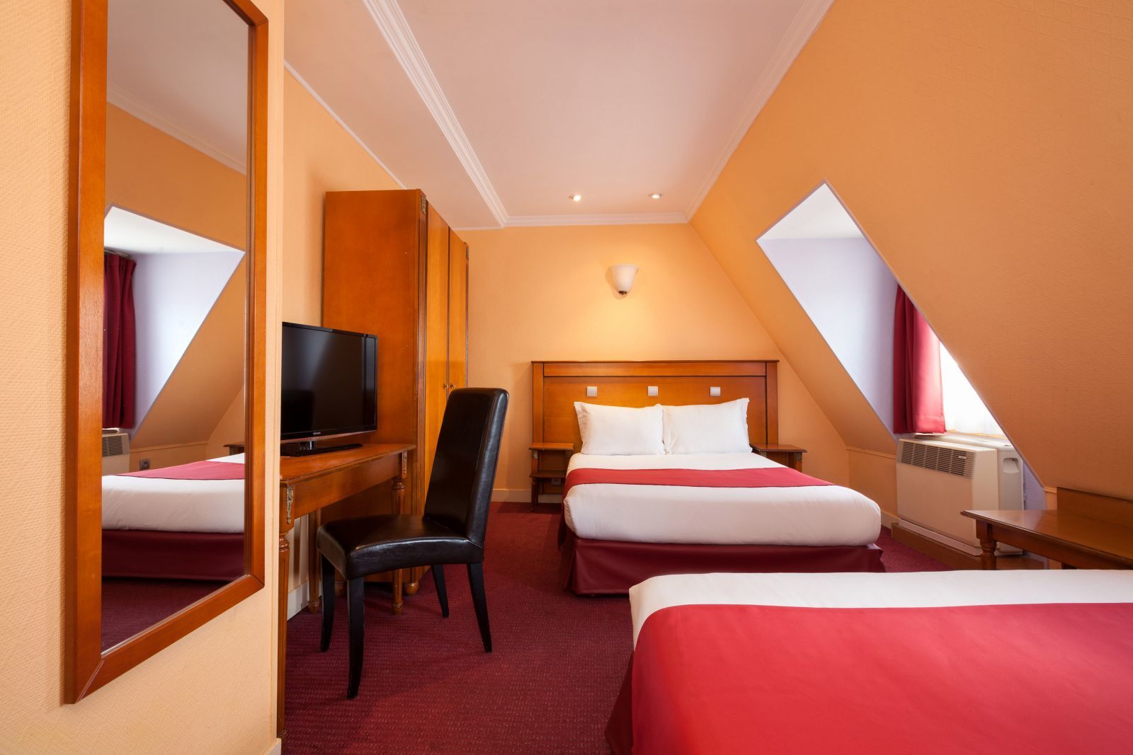Hotel Grand Amelot 3*