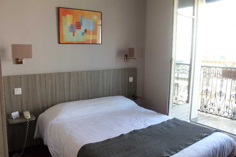 Avia Saphir Montparnasse Hotel 3*