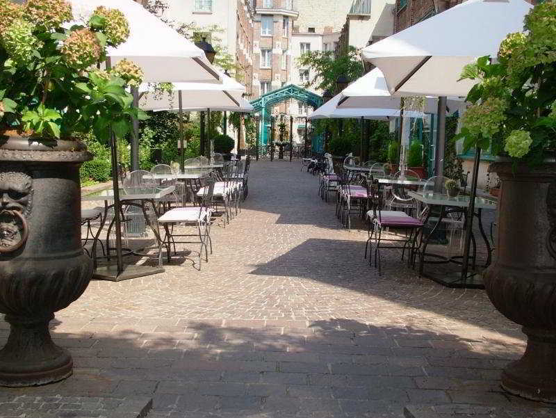 Les Jardins Du Marais Hotel 4*