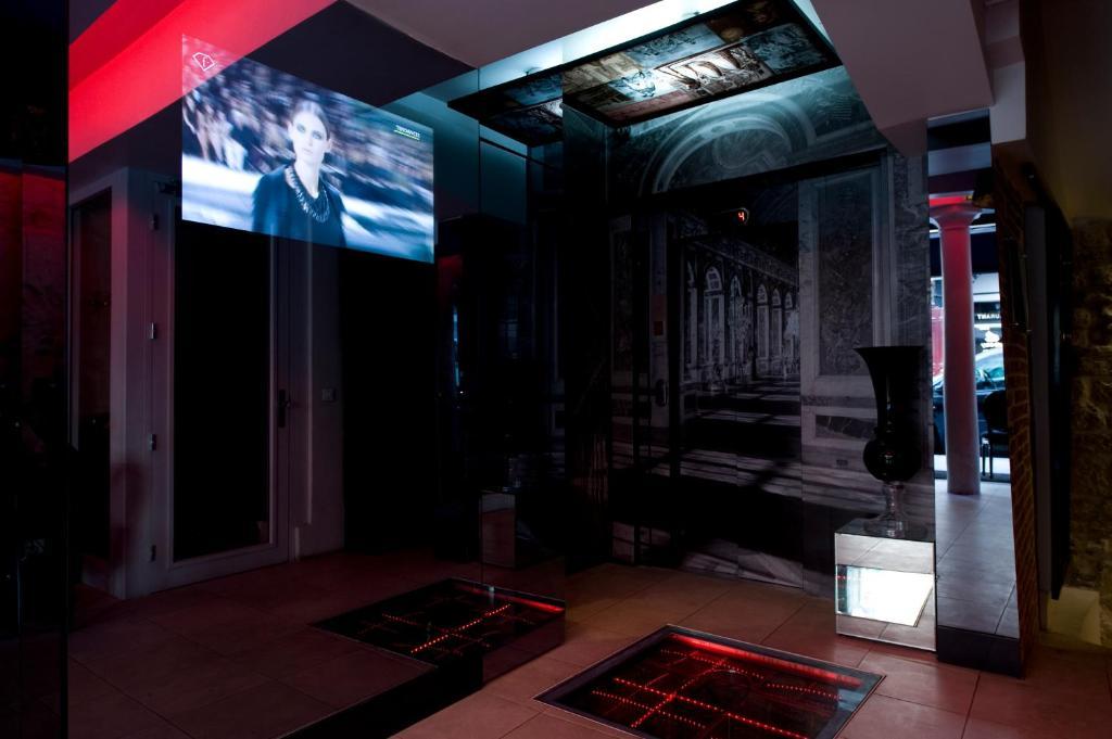 Boutique Konfidentiel Hotel Paris