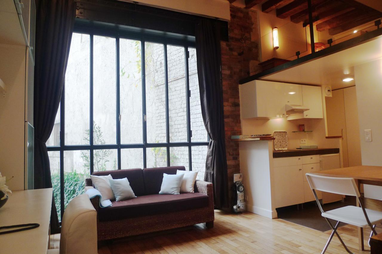 Apartment Dauphine Paris