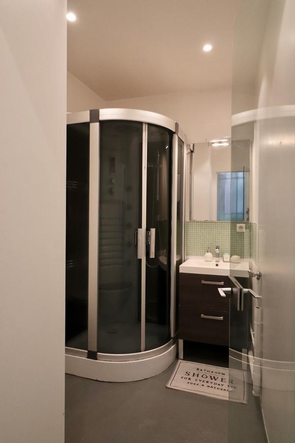 Apartment Paris-pere Lachaise Paris