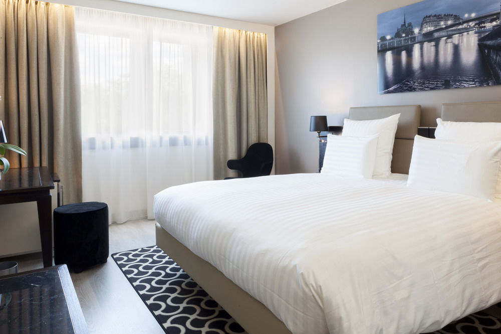 Hotel Ac Porte Maillot By Marriott