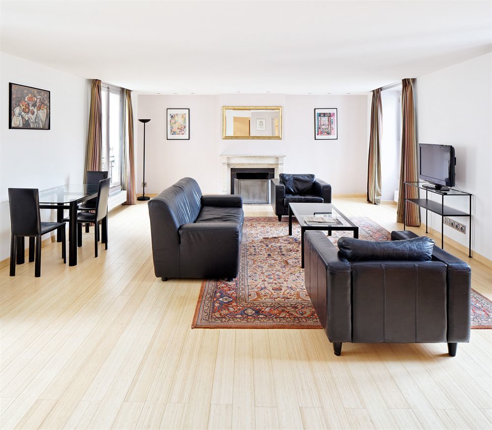 Les Saint James Albany Apartment