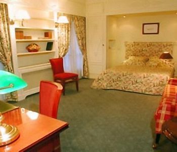 Hotel Du Pre