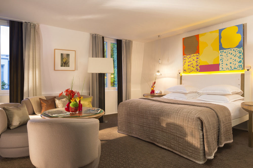 Pershing Hall 5*