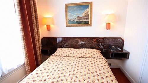 Hotel De Venise 2*
