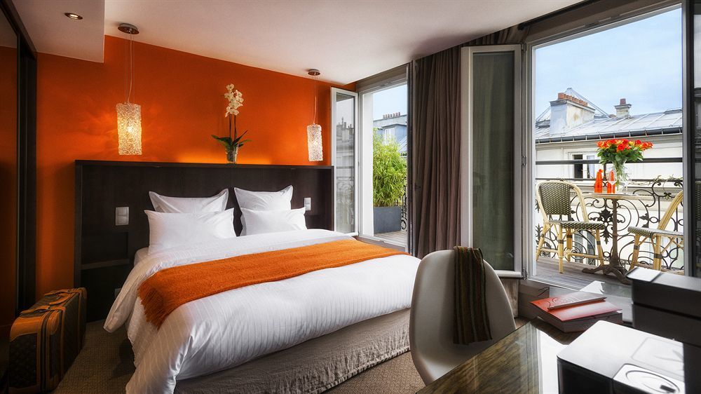 B Montmartre 4*